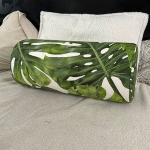 Decorative palm pillow
